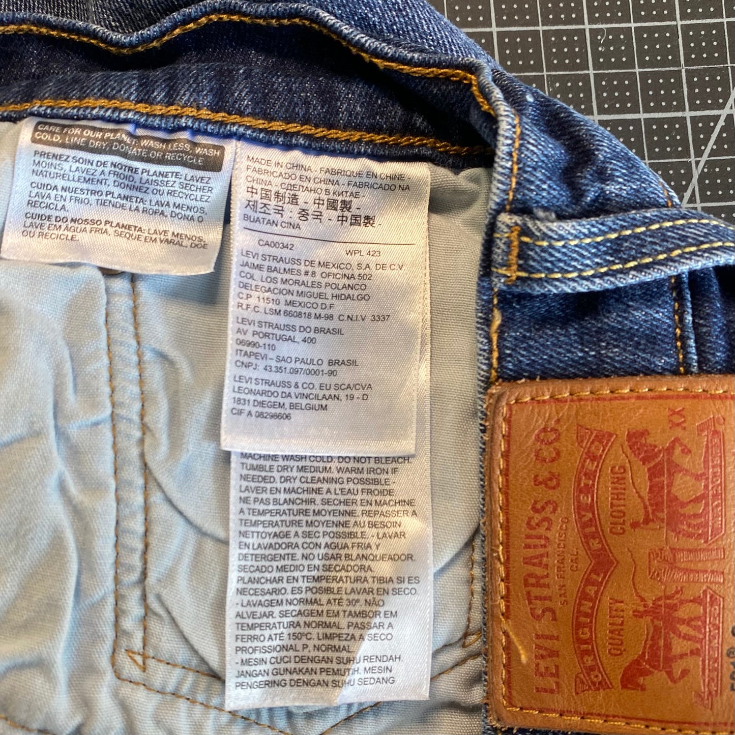 Re-Wear 501's Levi's Denim Jeans